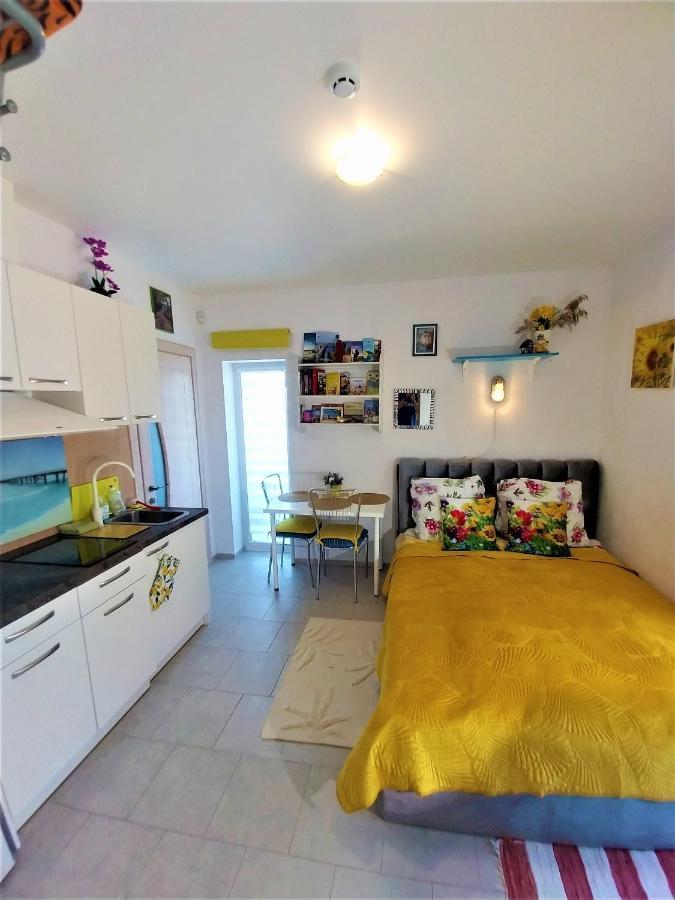 Geltoni Apartamentai Palanga Exteriér fotografie